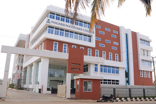 Nagarjuna Degree College Bangalore Academic Building photo 1